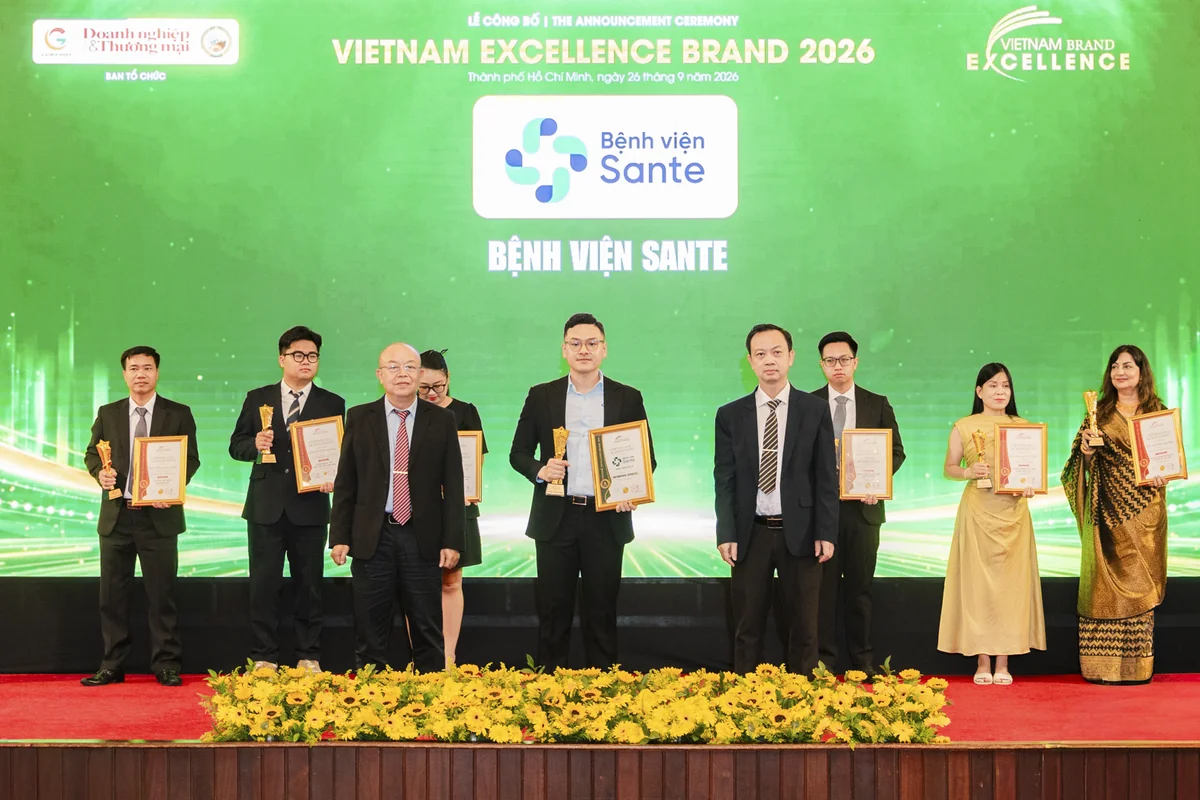 Orthopedic Services Certification presented to Sante Hospital at Vietnam Brand Excellence 2026
