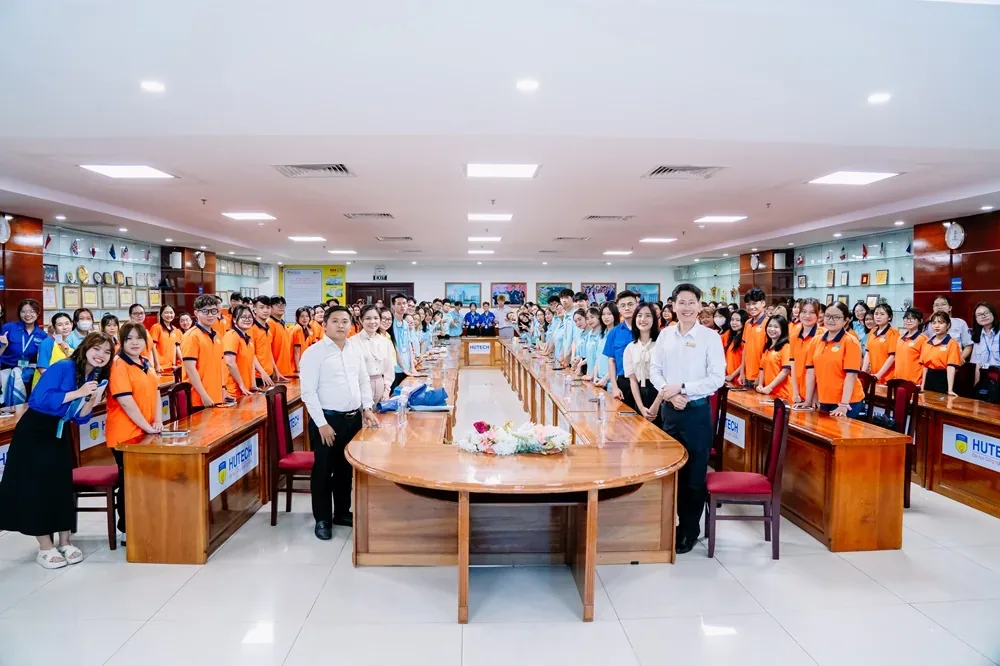 Bệnh viện Sante kết hợp Trường ĐH Hutech tổ chức Hội thảo sức khỏe: “Vi khuẩn HP khi nào gây ung thư dạ dày và Vai trò của nội soi trong tầm soát ung thư”