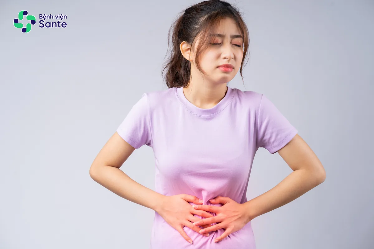 Triệu chứng đầy bụng, khó tiêu và đau quặn bụng thường xuyên