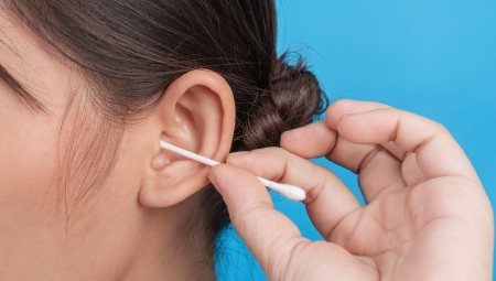 Ear cleaning, ear medication for cases of otitis externa, ear discharge