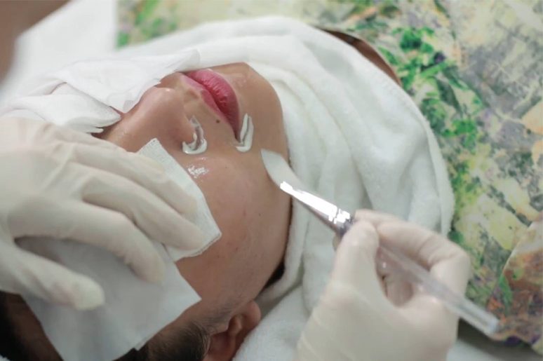 Post-Peel Clinical Care Protocol: Essential Regimen for Optimal Skin Restoration and Radiance